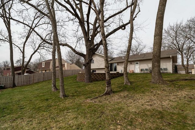 2713 Lancaster DRIVE, Waukesha, WI 53188