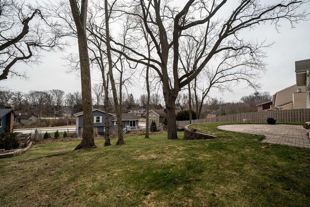 2713 Lancaster DRIVE, Waukesha, WI 53188