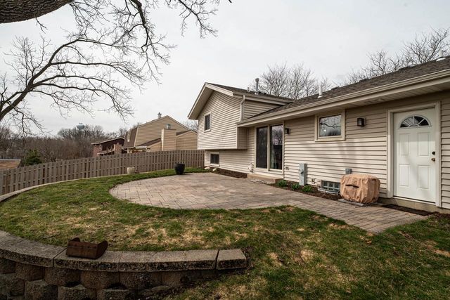 2713 Lancaster DRIVE, Waukesha, WI 53188