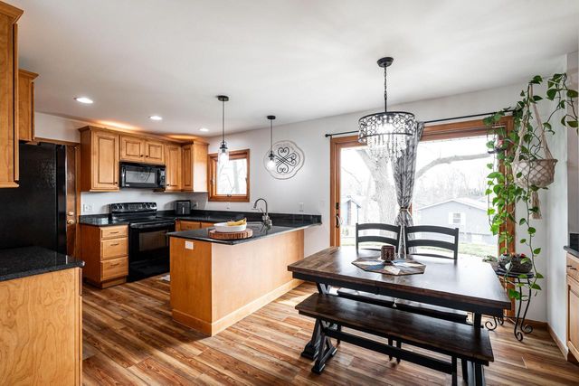 2713 Lancaster DRIVE, Waukesha, WI 53188