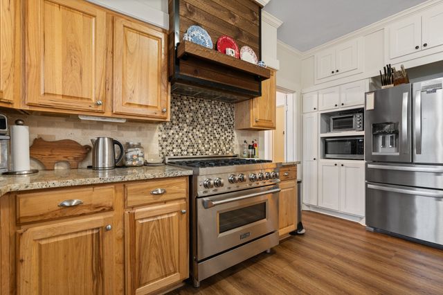 218 Bellevue Drive, Cleburne, TX 76033