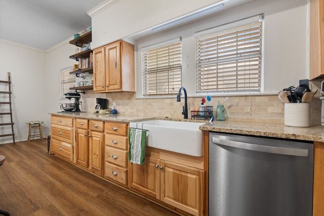 218 Bellevue Drive, Cleburne, TX 76033