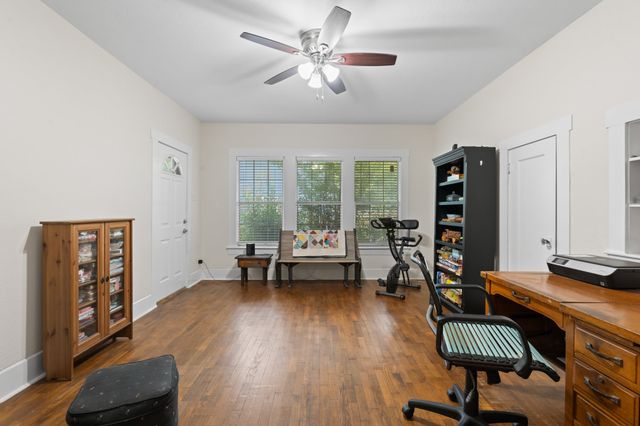 218 Bellevue Drive, Cleburne, TX 76033