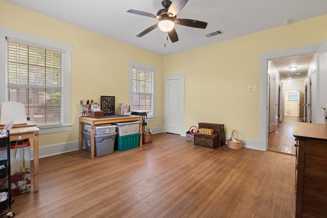 218 Bellevue Drive, Cleburne, TX 76033