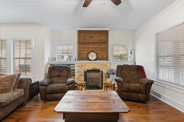 218 Bellevue Drive, Cleburne, TX 76033