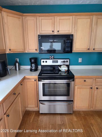 6145 Lindsey Lane, Lansing, MI 48911