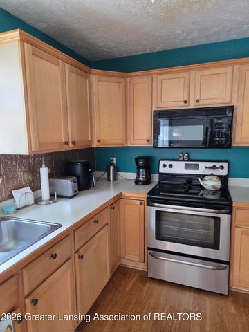 6145 Lindsey Lane, Lansing, MI 48911