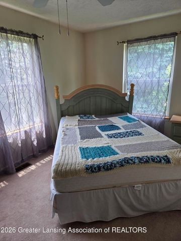 6145 Lindsey Lane, Lansing, MI 48911