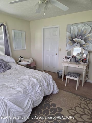 6145 Lindsey Lane, Lansing, MI 48911