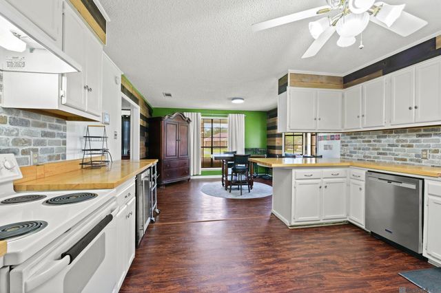 3615 Cherry St, Zachary, LA 70791
