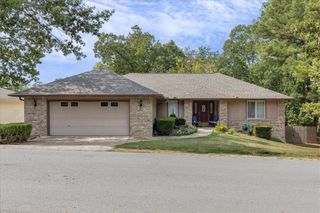 2 Penzance Drive, Bella Vista, AR 72714