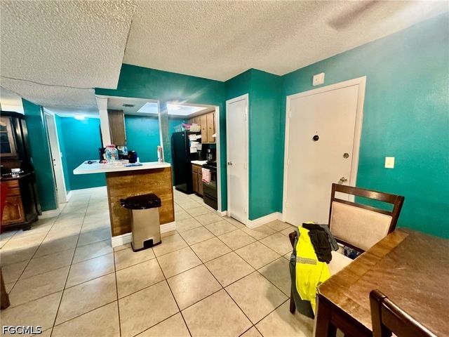 3706 Broadway 12, Fort Myers, FL 33901