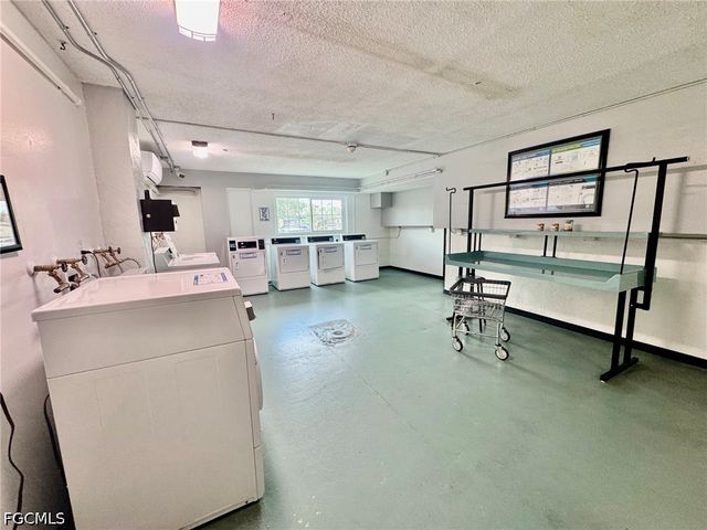 3706 Broadway 12, Fort Myers, FL 33901