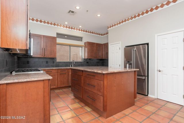2327 S Cliff Drive, Green Valley, AZ 85614