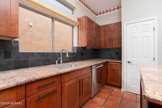 2327 S Cliff Drive, Green Valley, AZ 85614