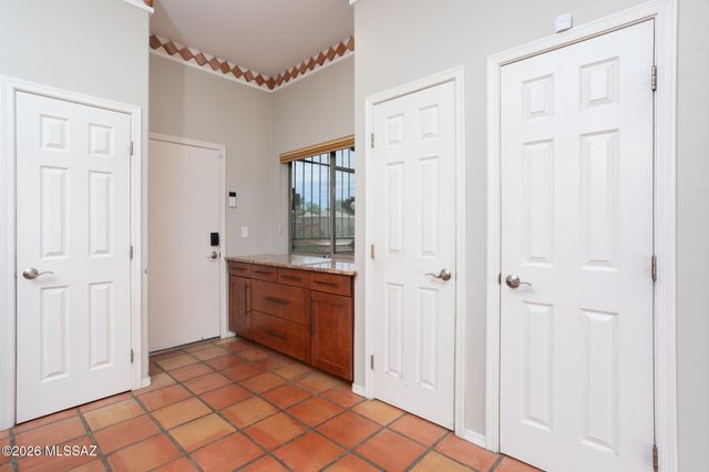 2327 S Cliff Drive, Green Valley, AZ 85614