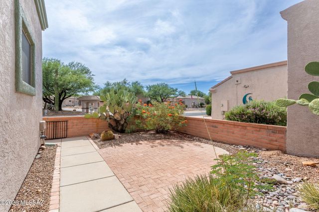 2327 S Cliff Drive, Green Valley, AZ 85614