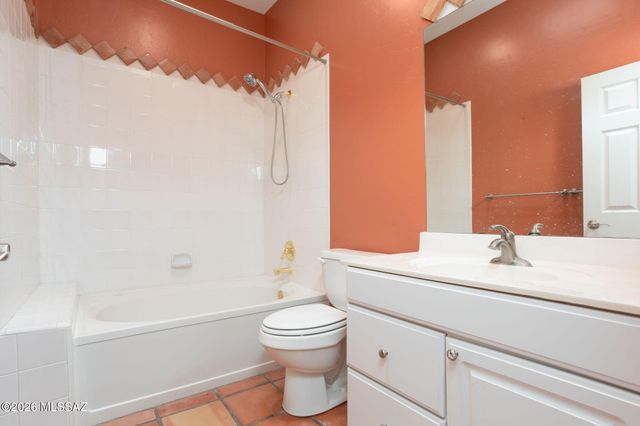 2327 S Cliff Drive, Green Valley, AZ 85614