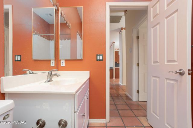 2327 S Cliff Drive, Green Valley, AZ 85614