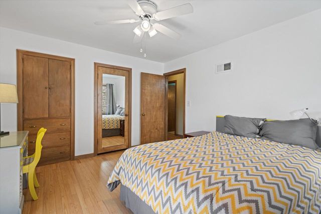 2911 N 82nd STREET, Milwaukee, WI 53222