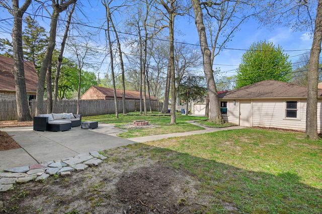 2911 N 82nd STREET, Milwaukee, WI 53222
