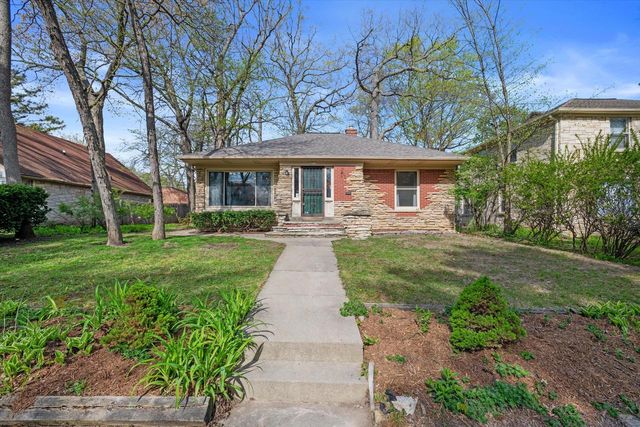 2911 N 82nd STREET, Milwaukee, WI 53222