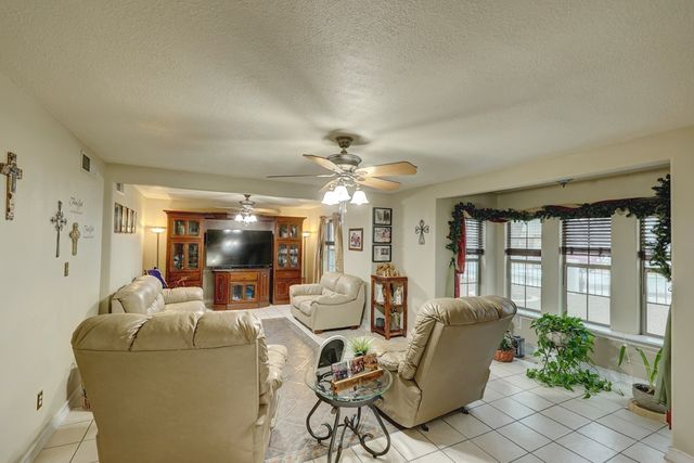 104 E 3rd St, Marfa, TX 79843