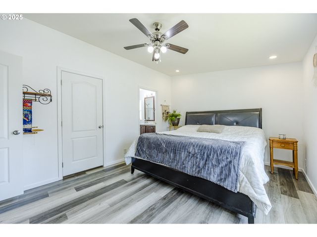 1415 S BERTELSEN Rd 96, Eugene, OR 97402