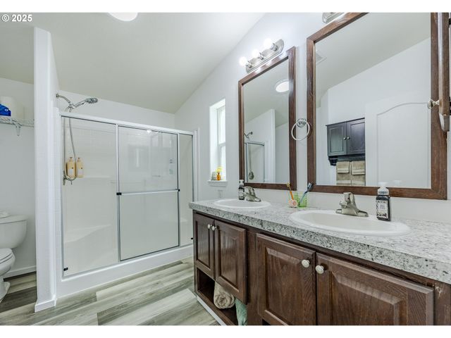 1415 S BERTELSEN Rd 96, Eugene, OR 97402