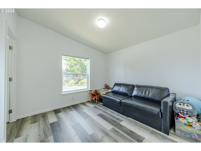 1415 S BERTELSEN Rd 96, Eugene, OR 97402