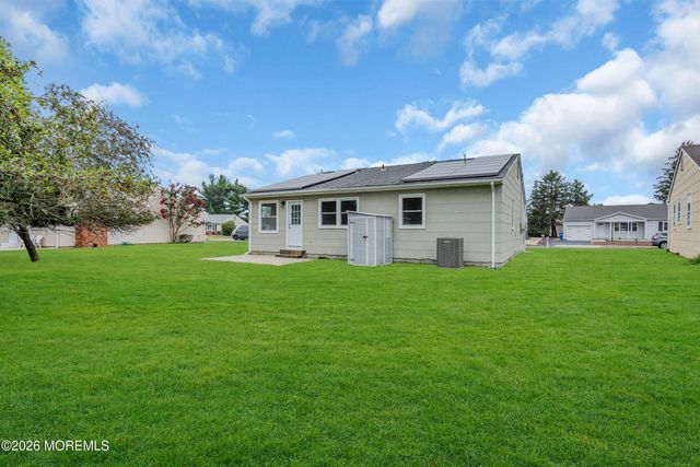 12 Norfolk Drive, Berkeley, NJ 08721