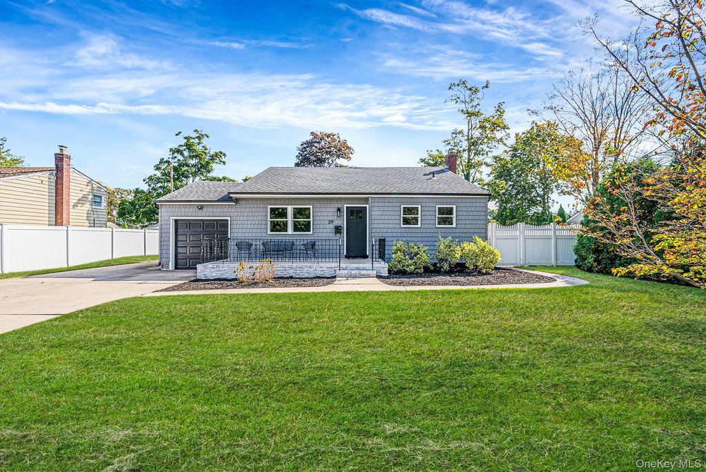 29 Edgewater Avenue, Bayport, NY 11705 — exterior