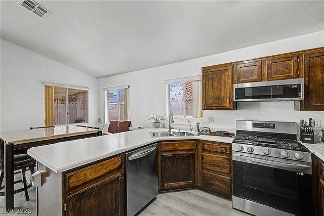 6609 Bush Clover Lane, Las Vegas, NV 89156