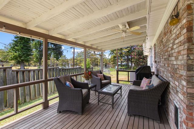 2 Bowie Pt, Sherwood, AR 72120