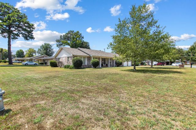 2 Bowie Pt, Sherwood, AR 72120