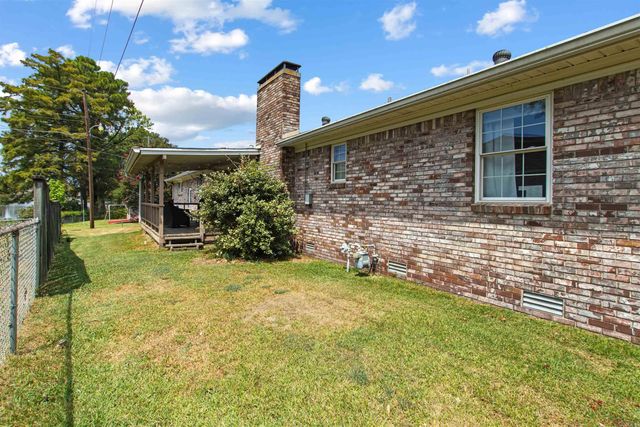 2 Bowie Pt, Sherwood, AR 72120