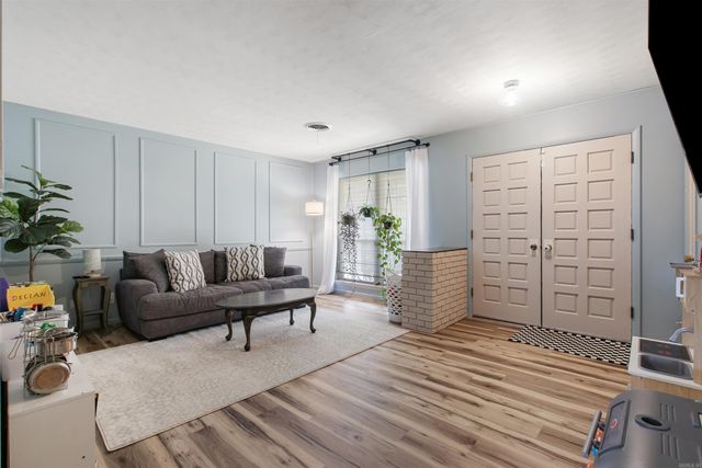 2 Bowie Pt, Sherwood, AR 72120