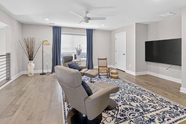 28 SAMJAN CIR, Hightstown, NJ 08520