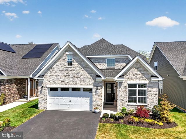 28 SAMJAN CIR, Hightstown, NJ 08520