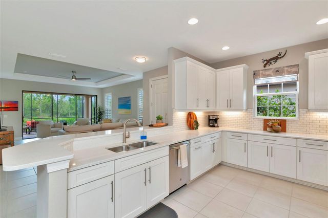 5328 POPOLI WAY WAY, Sarasota, FL 34238