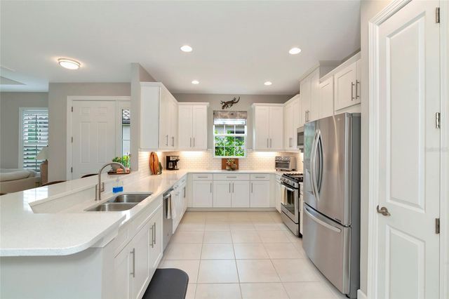 5328 POPOLI WAY WAY, Sarasota, FL 34238