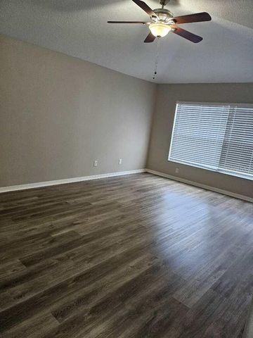 6806 GUILFORD CREST DRIVE, Apollo Beach, FL 33572