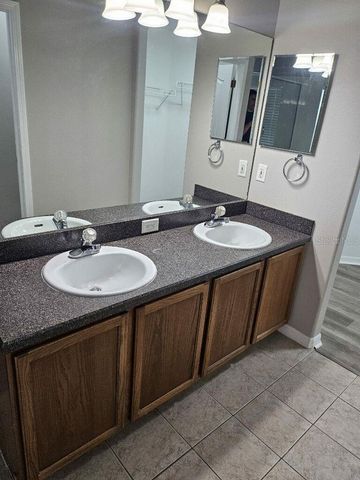 6806 GUILFORD CREST DRIVE, Apollo Beach, FL 33572