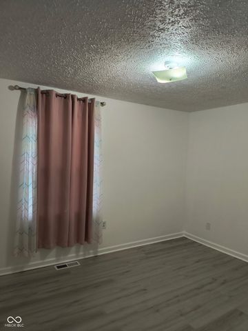 249 Lori Ann Drive, Whiteland, IN 46184