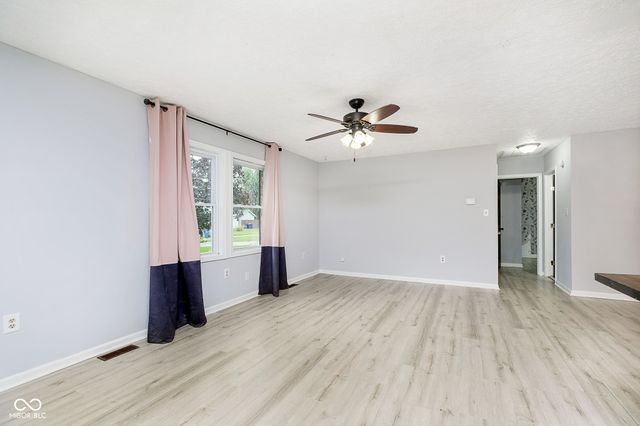 249 Lori Ann Drive, Whiteland, IN 46184