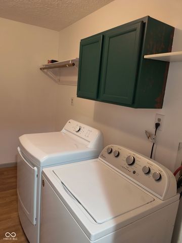 249 Lori Ann Drive, Whiteland, IN 46184