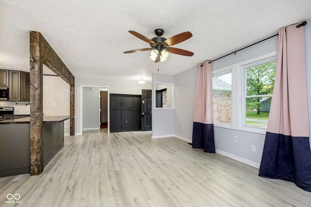 249 Lori Ann Drive, Whiteland, IN 46184