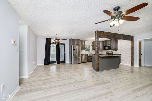 249 Lori Ann Drive, Whiteland, IN 46184