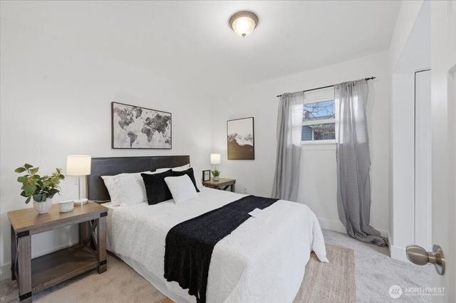 8127 11th Avenue SW, Seattle, WA 98106