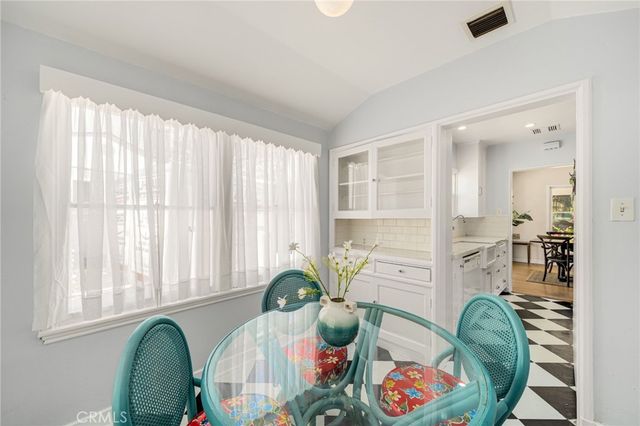 1433 Del Monte Drive, Glendale, CA 91207